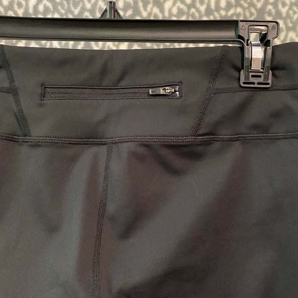 Black and white Athleta leggings - Picture 6 of 6